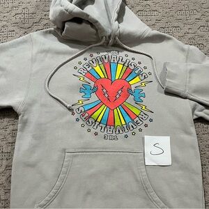 🎸 '19 The Revivalists Band Array Of Rainbow Heart Spectrum Arm Bolt Cream Hoodie